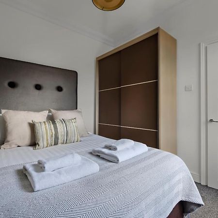 The West Kensington Apartments London Exterior foto