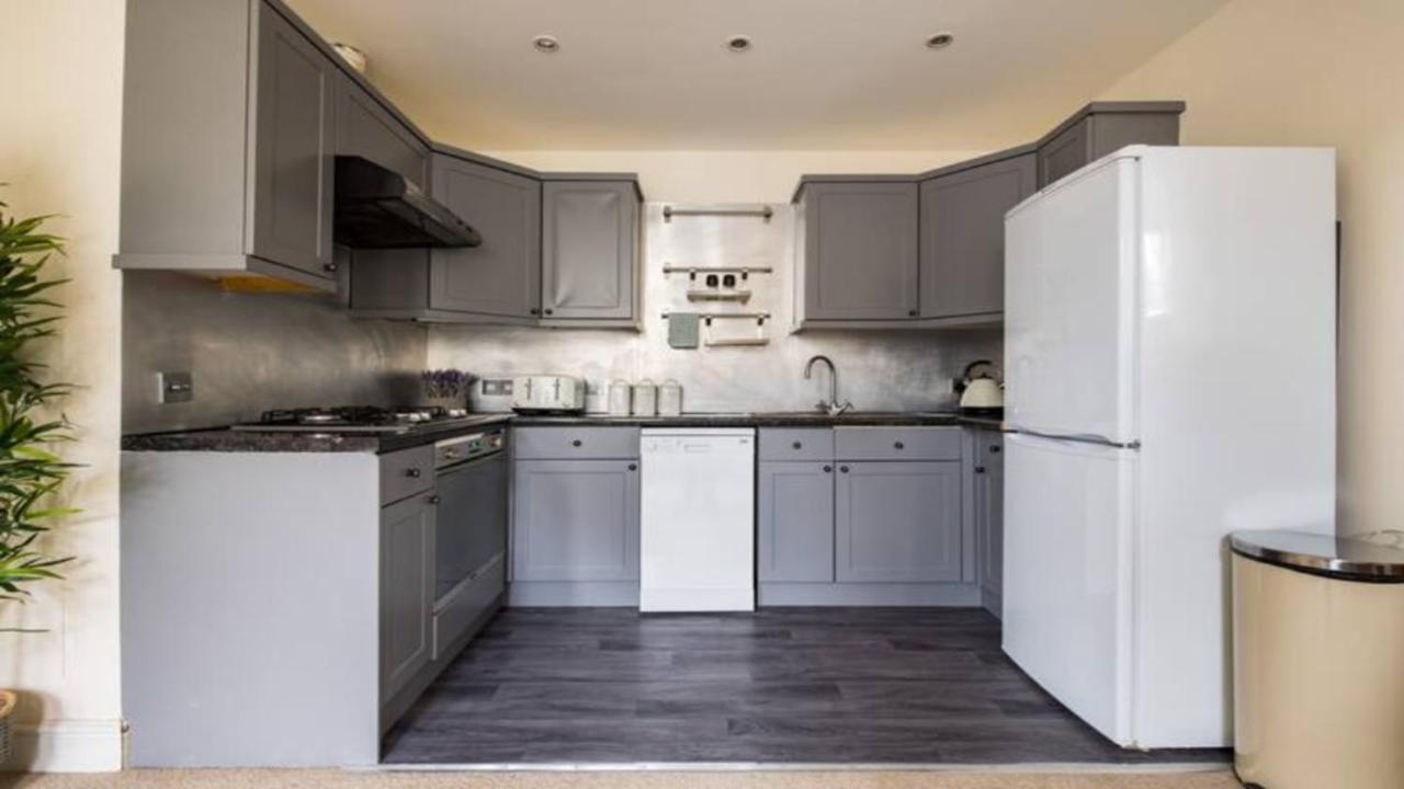 The West Kensington Apartments London Exterior foto